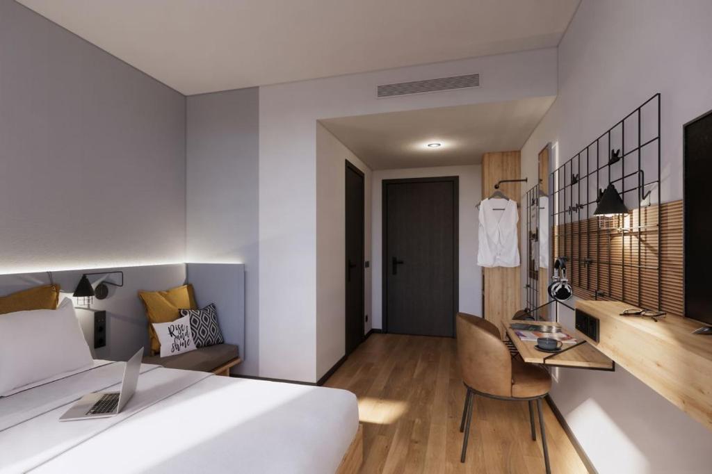 moxy 8
